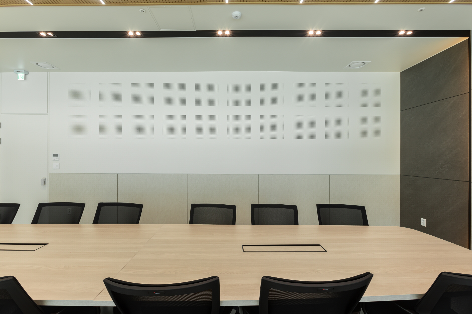 /user/s/soldesign/editor/2401/d982537b8f5bb7df7f78ebccf064a910_1705475567_6694.jpg 이미지크게보기