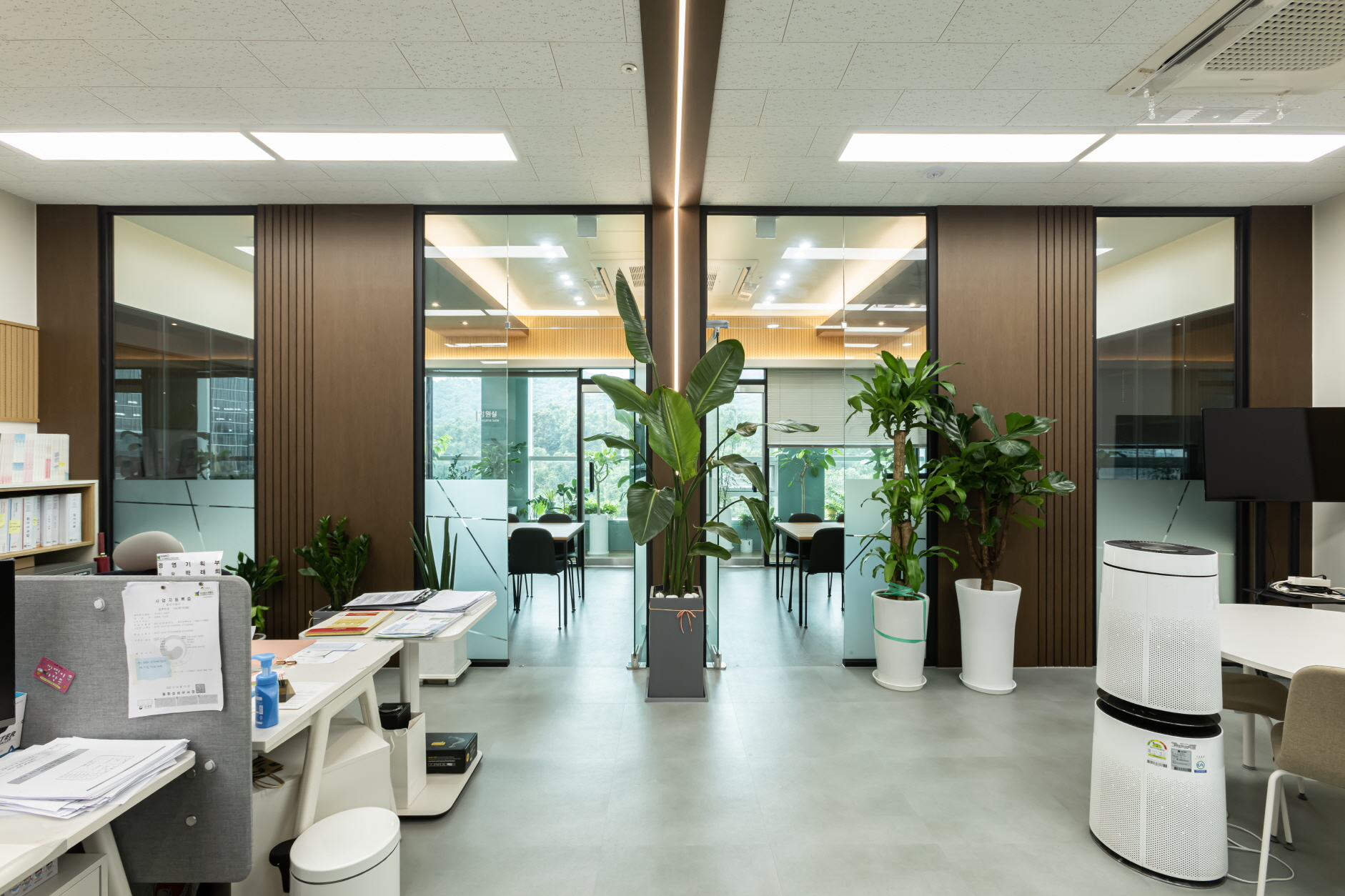 /user/s/soldesign/editor/2401/d982537b8f5bb7df7f78ebccf064a910_1705475580_0468.jpg 이미지크게보기