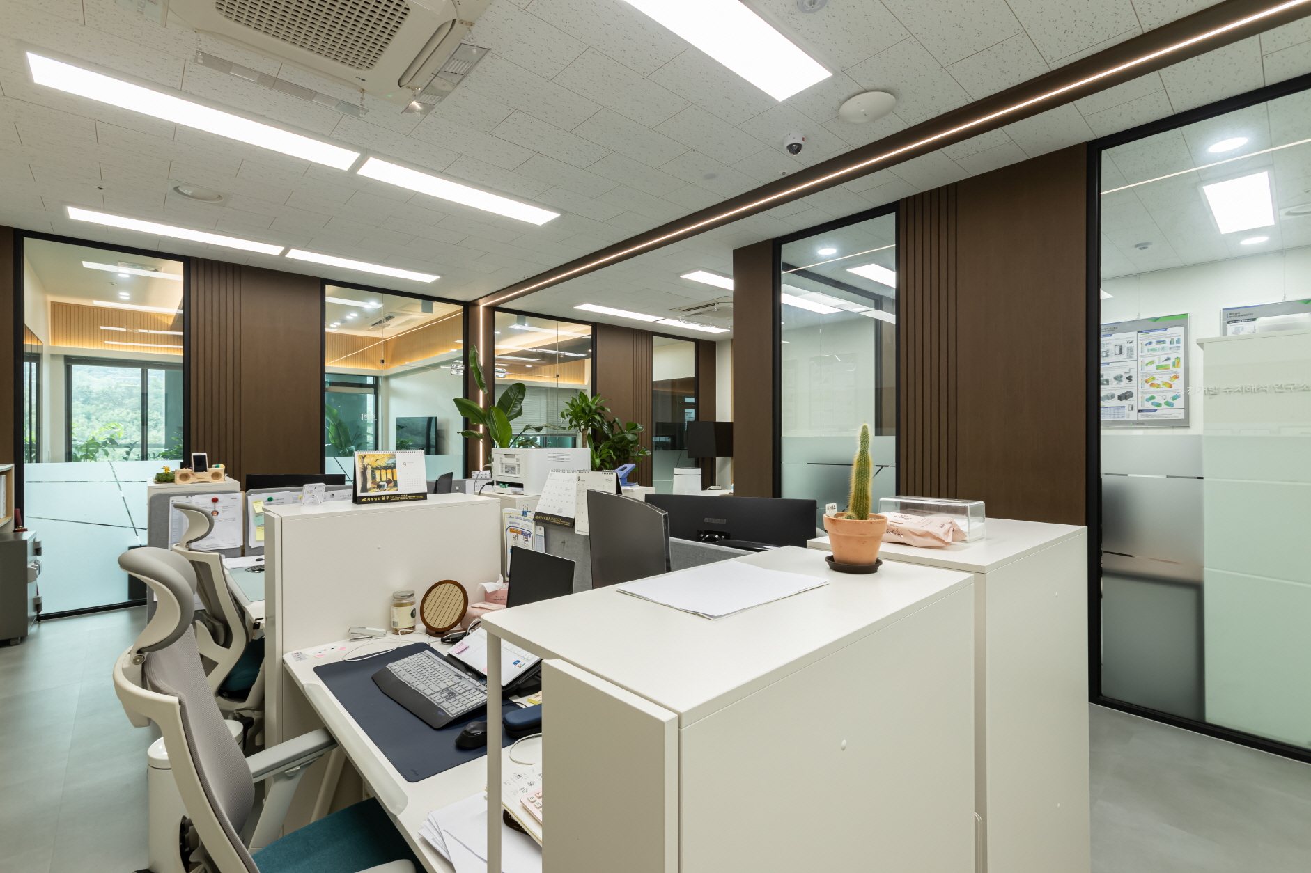 /user/s/soldesign/editor/2401/d982537b8f5bb7df7f78ebccf064a910_1705475580_1413.jpg 이미지크게보기
