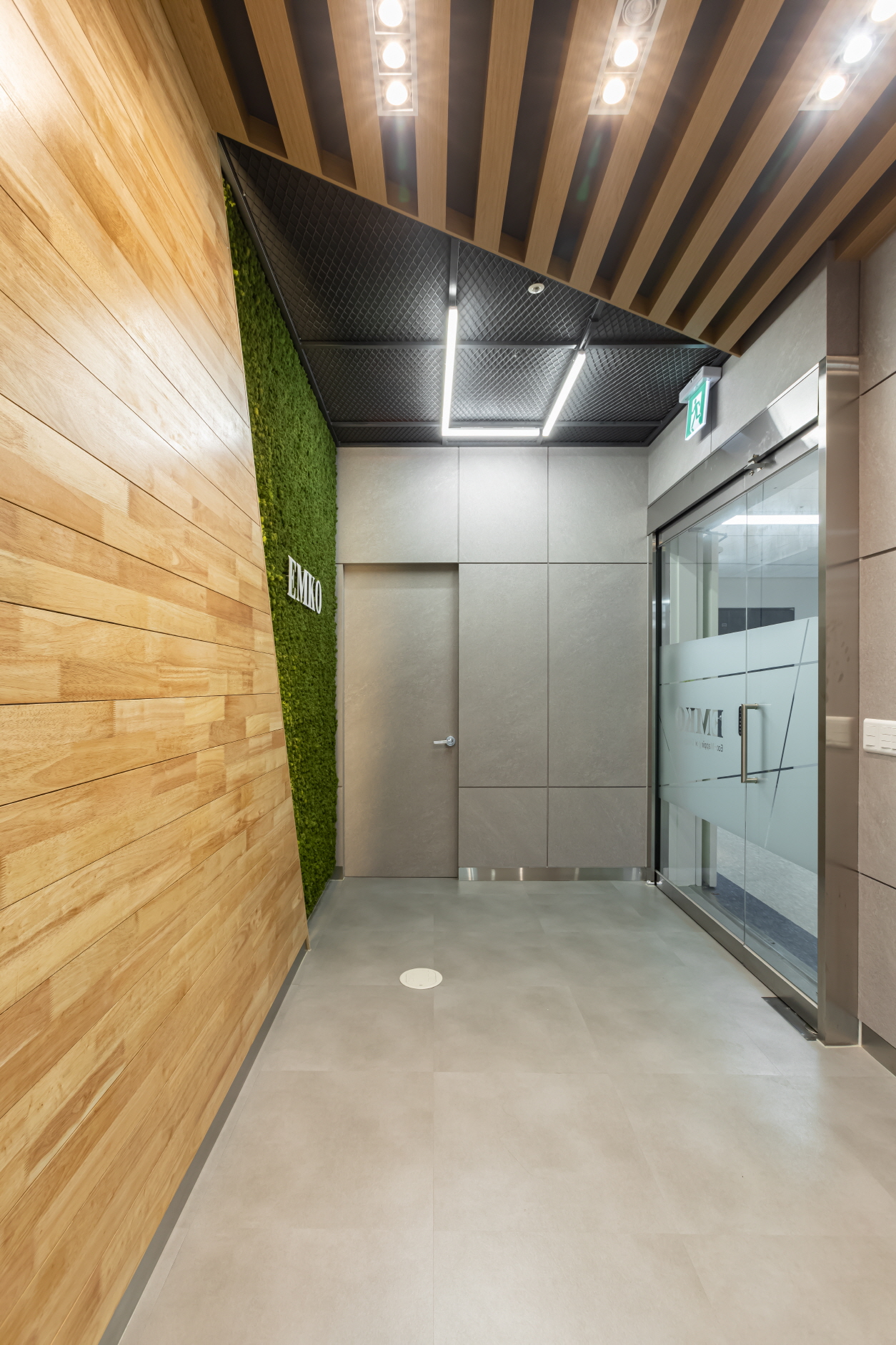 /user/s/soldesign/editor/2401/d982537b8f5bb7df7f78ebccf064a910_1705475591_2191.jpg 이미지크게보기
