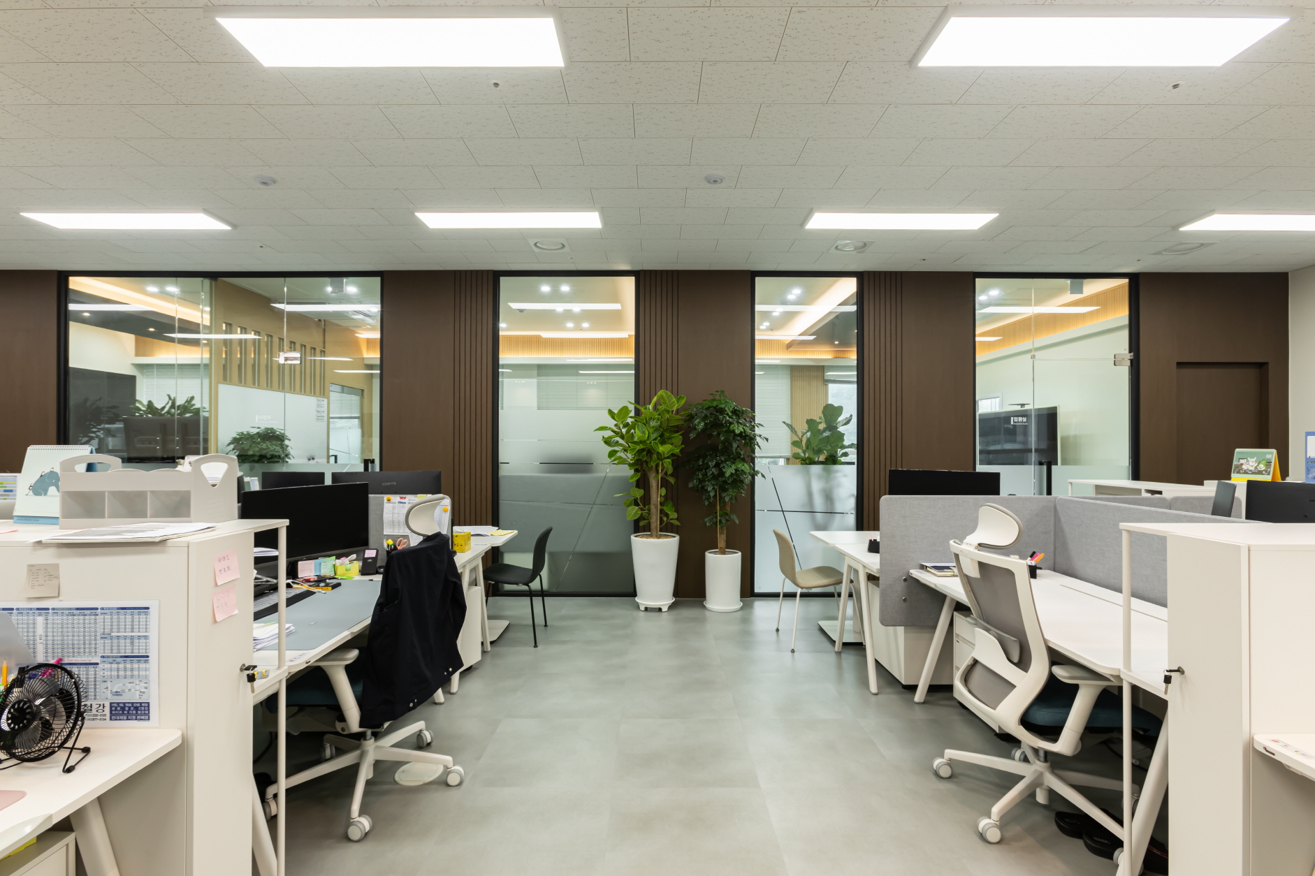 /user/s/soldesign/editor/2401/d982537b8f5bb7df7f78ebccf064a910_1705475591_7016.jpg 이미지크게보기