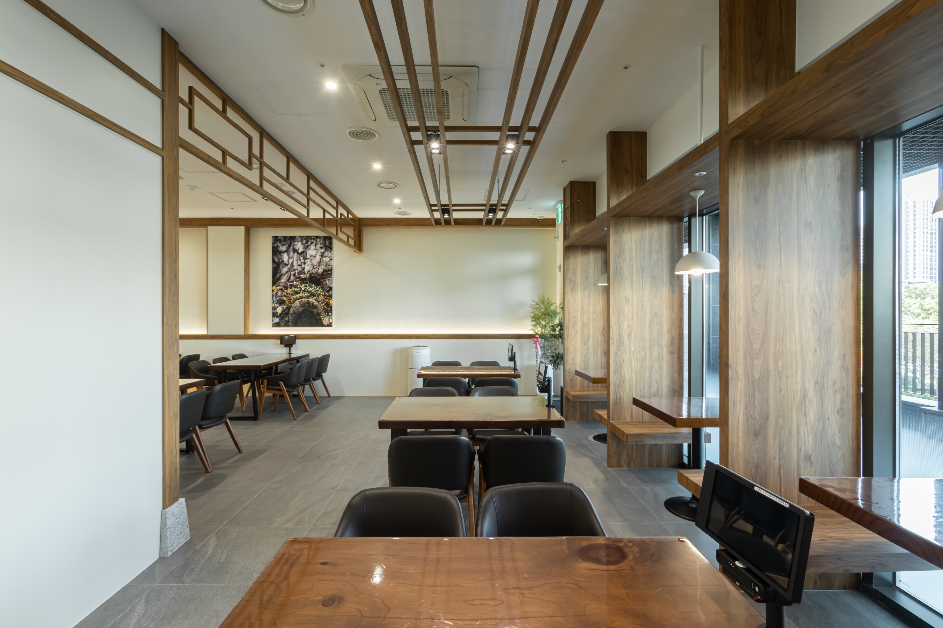 /user/s/soldesign/editor/2401/d982537b8f5bb7df7f78ebccf064a910_1705475694_6982.jpg 이미지크게보기