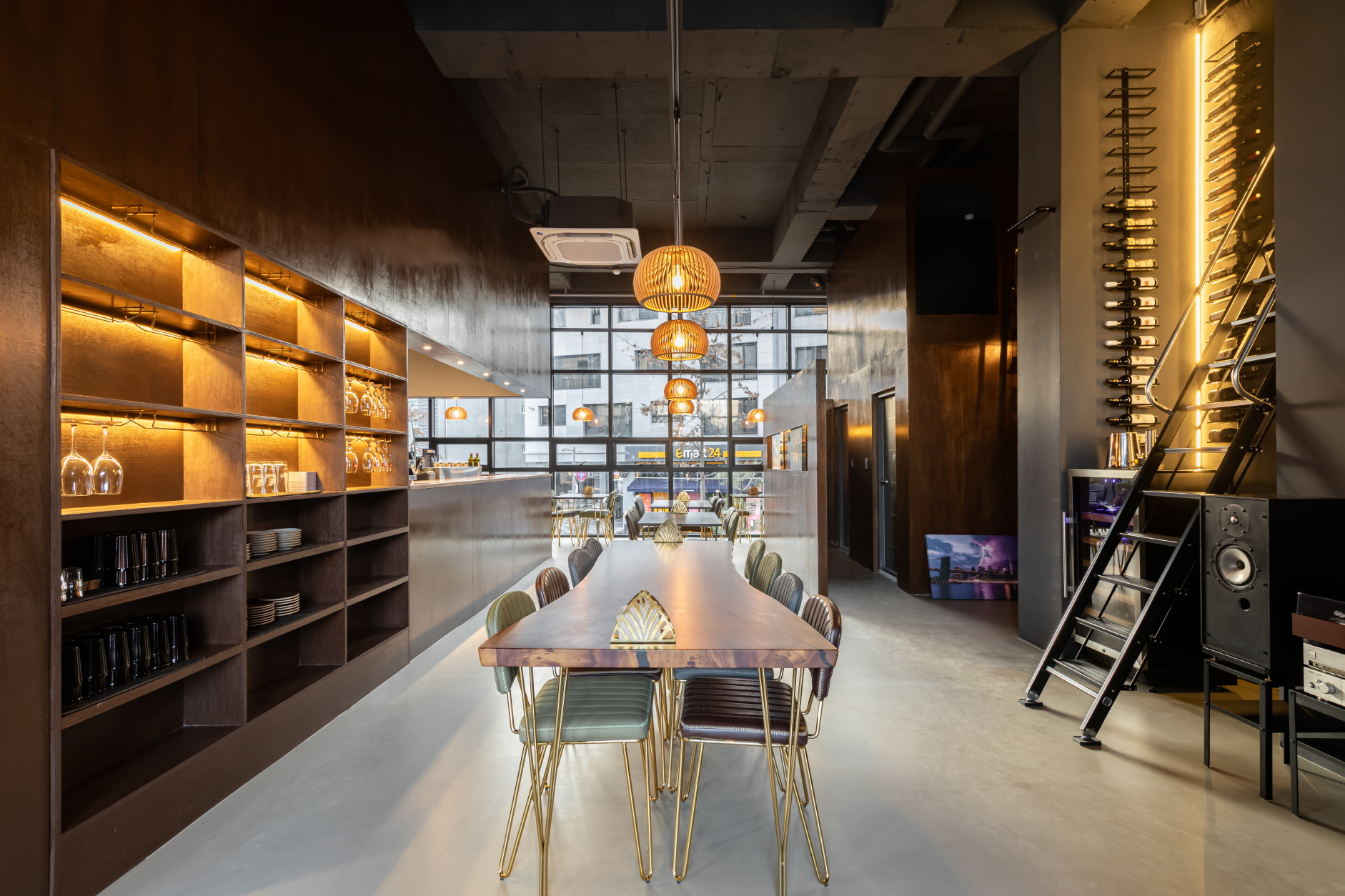 /user/s/soldesign/editor/2401/d982537b8f5bb7df7f78ebccf064a910_1705475864_4944.jpg 이미지크게보기