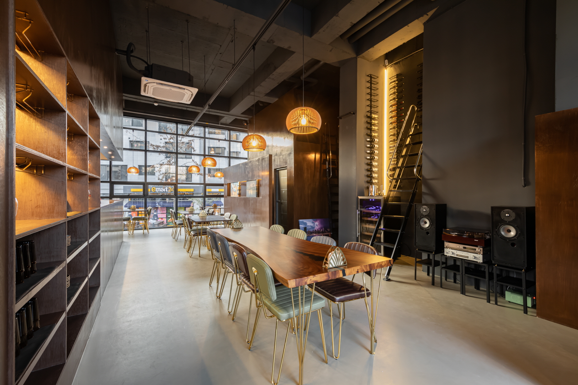 /user/s/soldesign/editor/2401/d982537b8f5bb7df7f78ebccf064a910_1705475864_5906.jpg 이미지크게보기