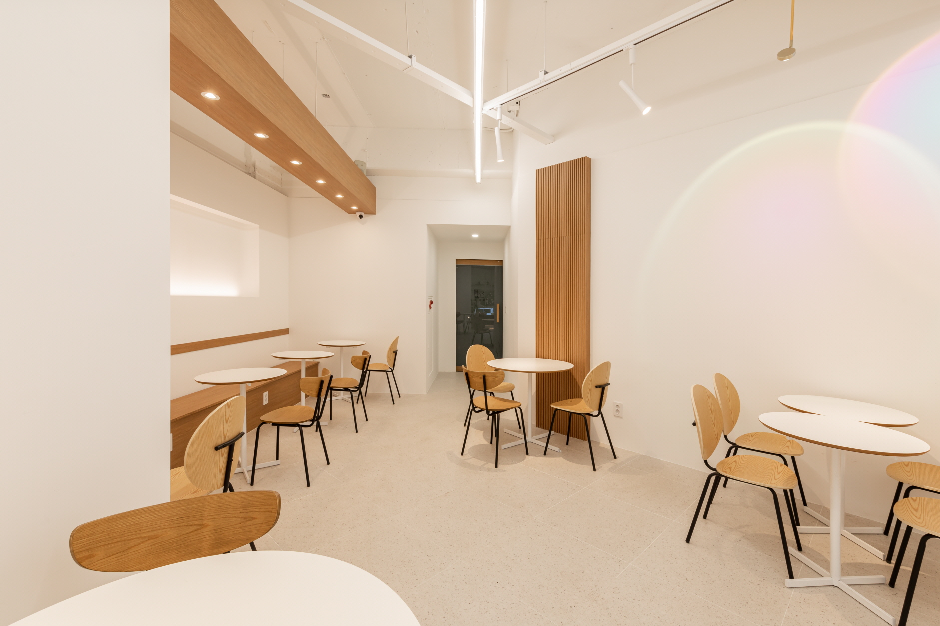 /user/s/soldesign/editor/2401/d982537b8f5bb7df7f78ebccf064a910_1705475931_3034.jpg 이미지크게보기