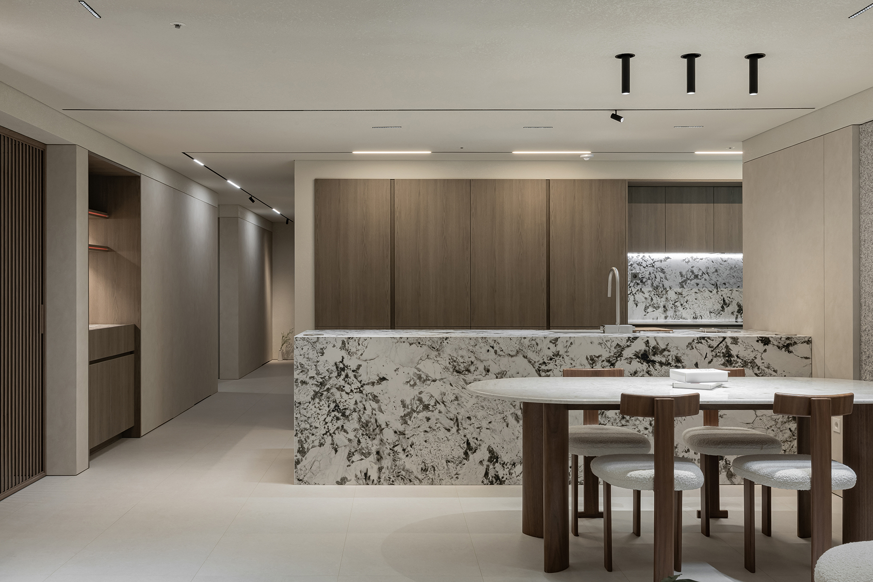 /user/s/soldesign/editor/2505/91eaccb9d677916a6402c49c3a55c31f_1748342934_4444.jpg 이미지크게보기