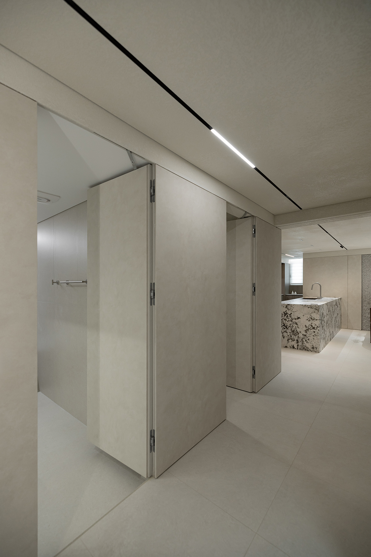 /user/s/soldesign/editor/2505/91eaccb9d677916a6402c49c3a55c31f_1748343025_767.jpg 이미지크게보기