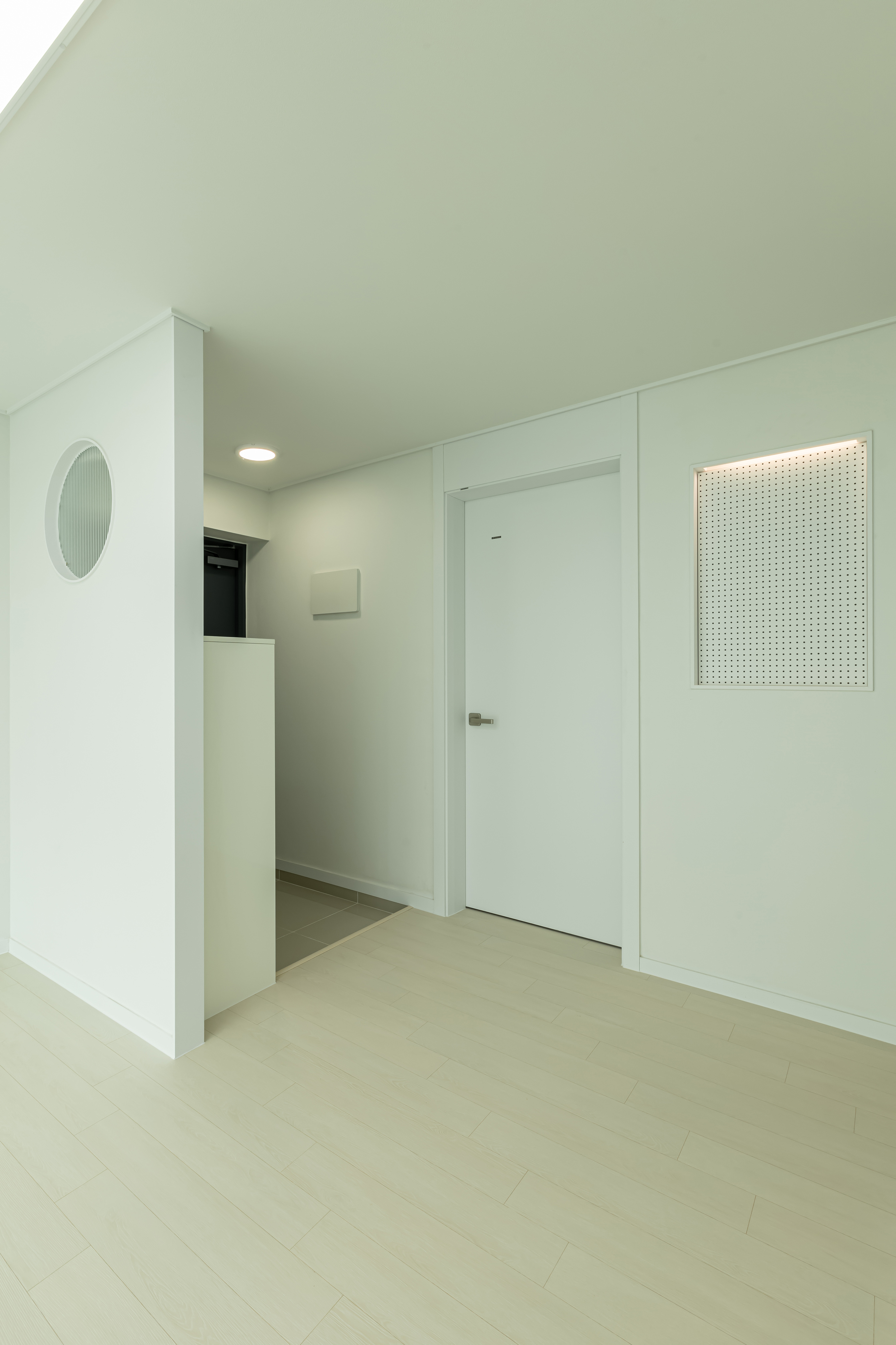 /user/s/soldesign/editor/2506/9b18fcd7631b263a26d2e976e37d75ed_1750841067_6831.jpg 이미지크게보기
