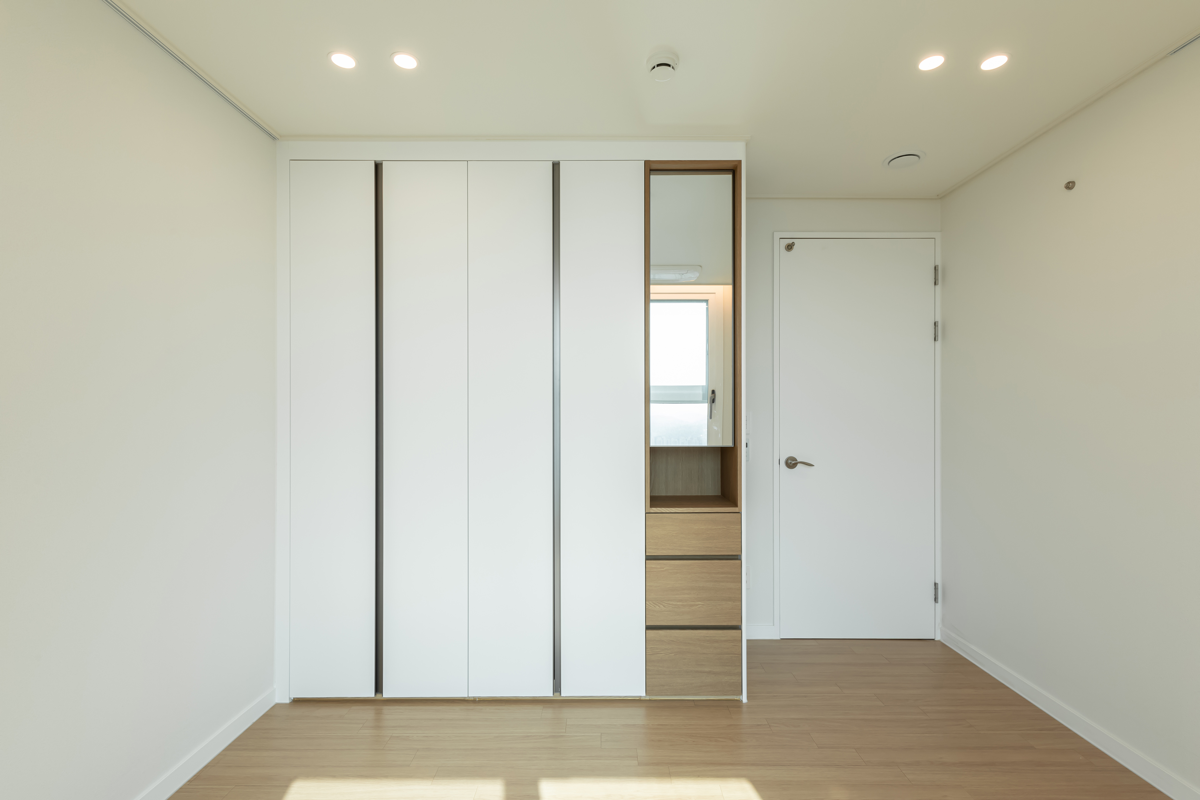 /user/s/soldesign/editor/2506/9b18fcd7631b263a26d2e976e37d75ed_1750845775_0376.jpg 이미지크게보기