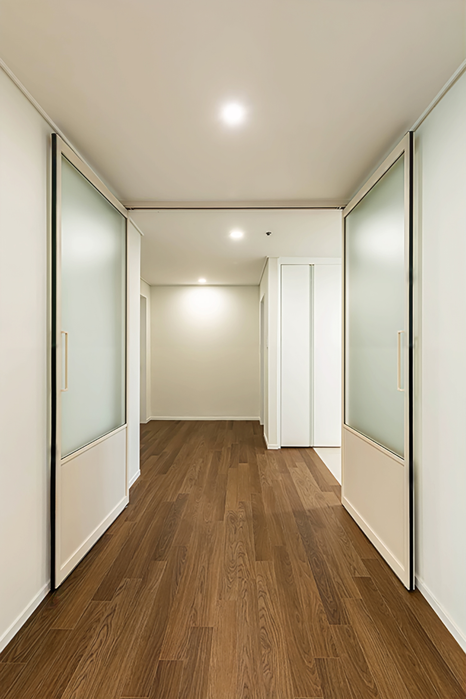 /user/s/soldesign/editor/2506/9b18fcd7631b263a26d2e976e37d75ed_1750846628_0135.jpg 이미지크게보기