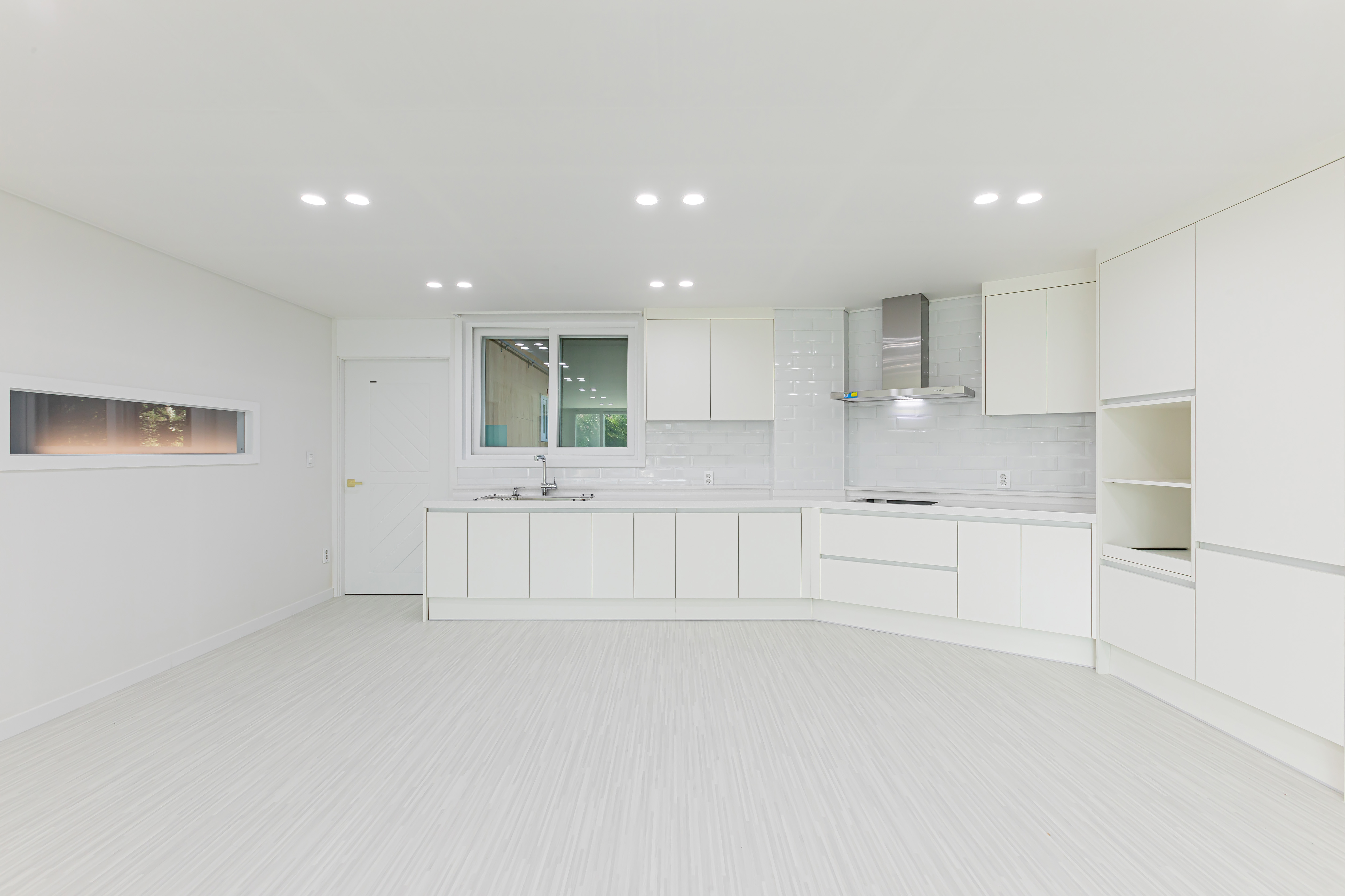 /user/s/soldesign/editor/2506/de08db6990416e9ab75aa38fac7a79f4_1751093014_073.jpg 이미지크게보기