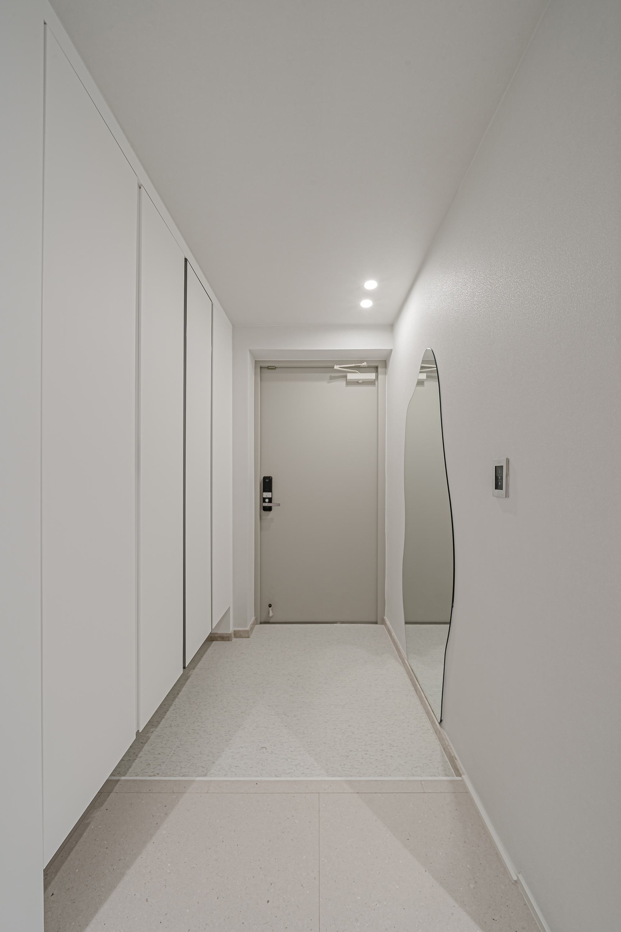 /user/s/soldesign/editor/2506/de08db6990416e9ab75aa38fac7a79f4_1751093932_7945.jpg 이미지크게보기