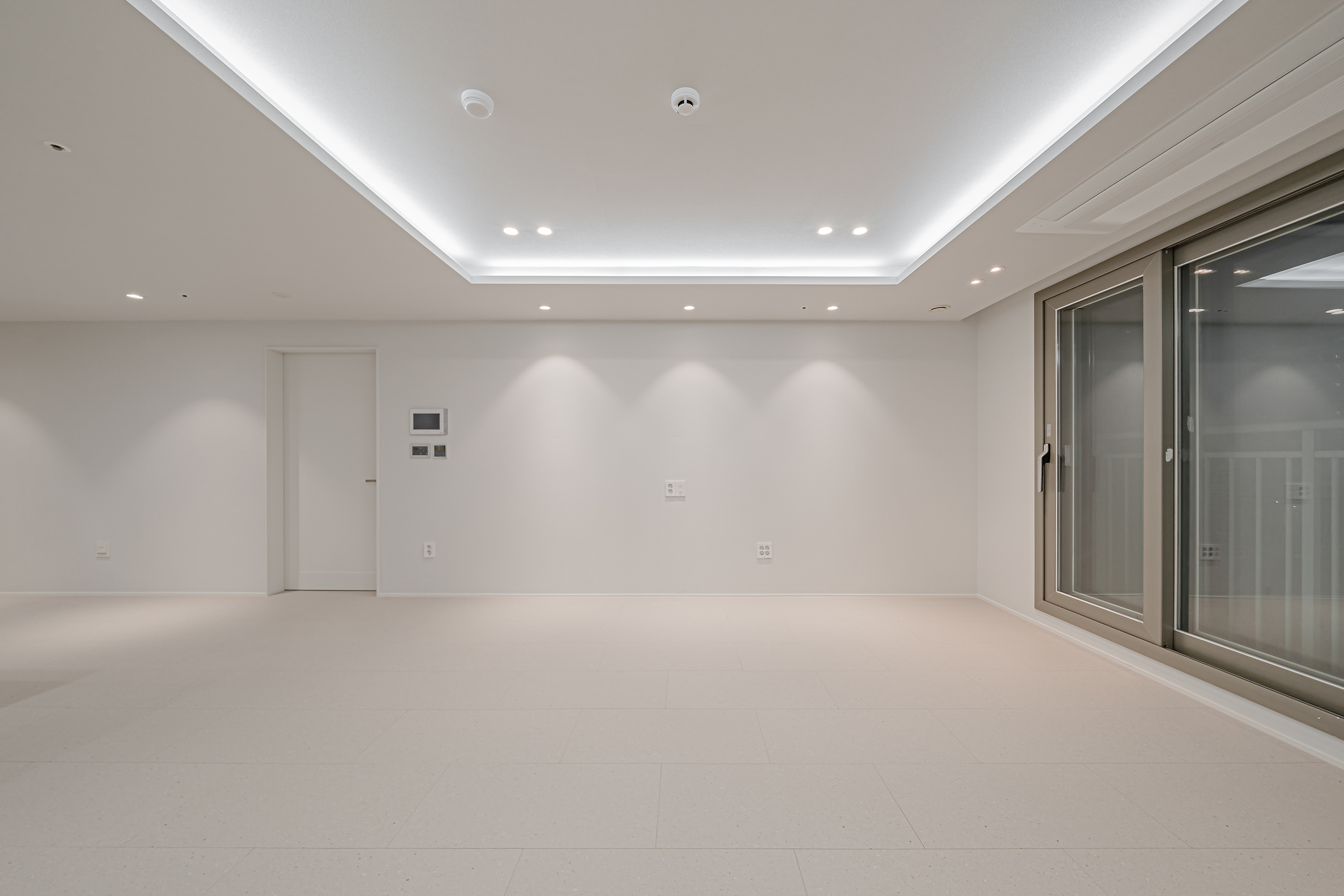 /user/s/soldesign/editor/2506/de08db6990416e9ab75aa38fac7a79f4_1751093933_1449.jpg 이미지크게보기
